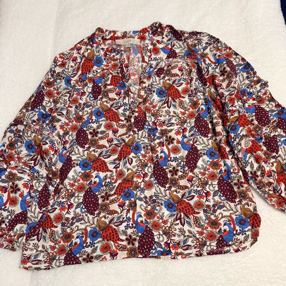 LOFT Peacock Ruffle Gold Button Floral
Print Women's Blouse Size Small